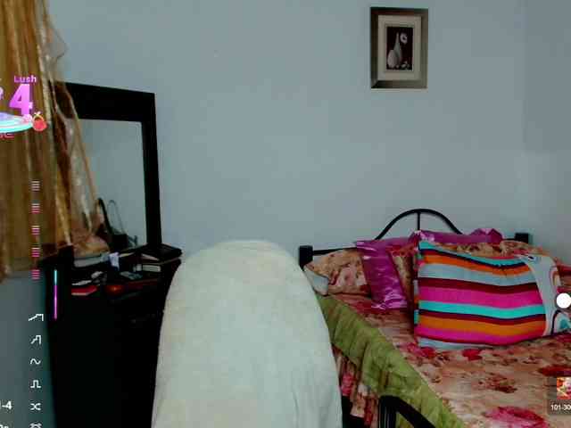 LilyBenet1 webcam