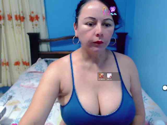 LilyBenet1 webcam