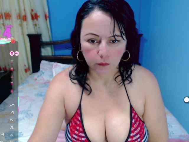 LilyBenet1 webcam