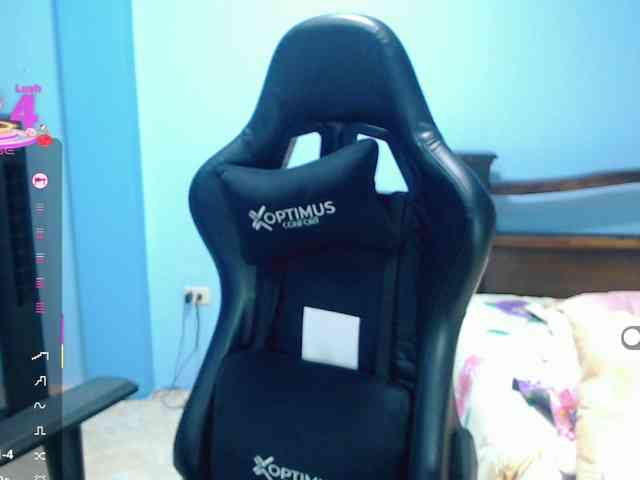 LilyBenet1 webcam