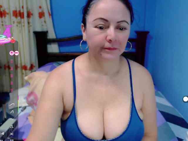 LilyBenet1 webcam