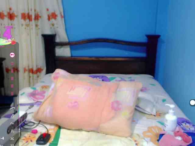 LilyBenet1 webcam