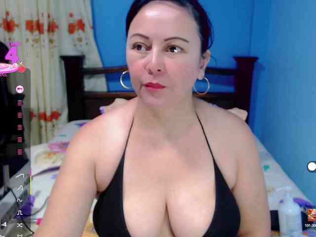 LilyBenet1 webcam