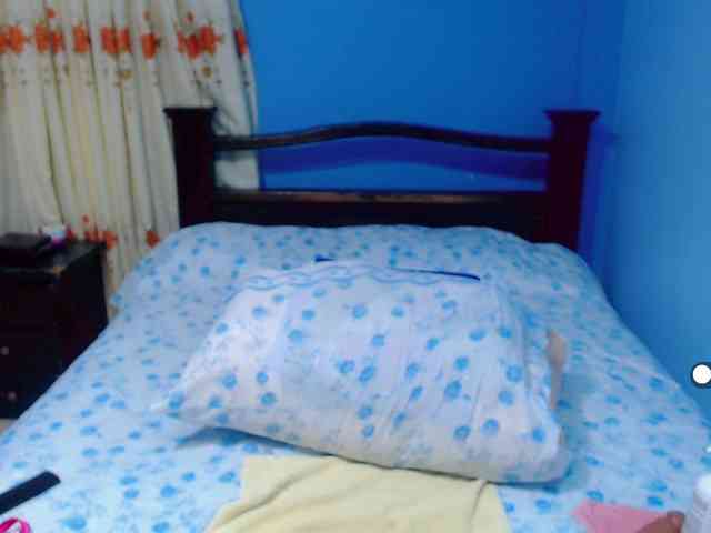 LilyBenet1 webcam