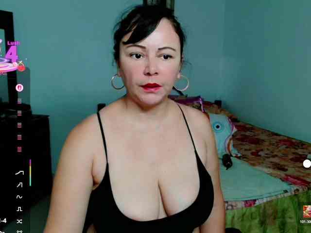 LilyBenet1 webcam