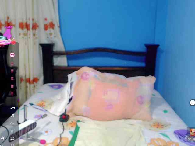 LilyBenet1 webcam