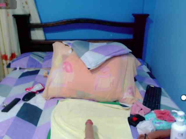 LilyBenet1 webcam