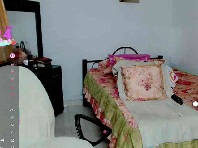 LilyBenet1 webcam