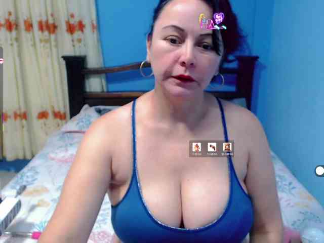 LilyBenet1 webcam