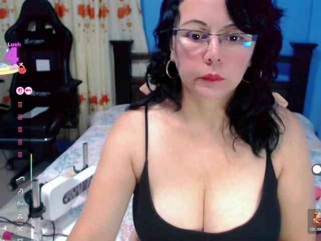 LilyBenet1 webcam
