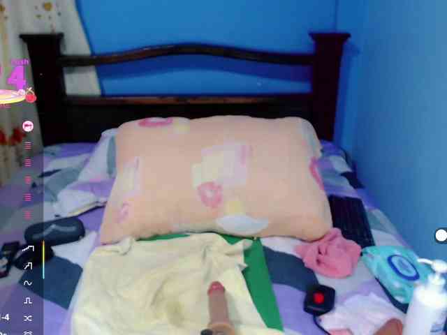 LilyBenet1 webcam