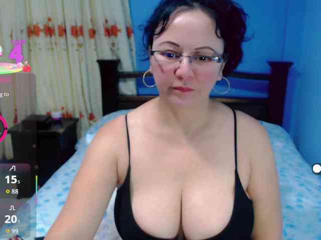 LilyBenet1 webcam