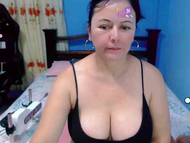 LilyBenet1 webcam