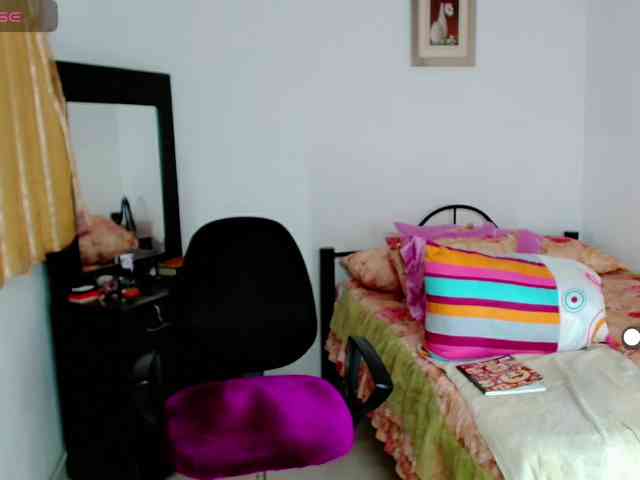 LilyBenet1 webcam