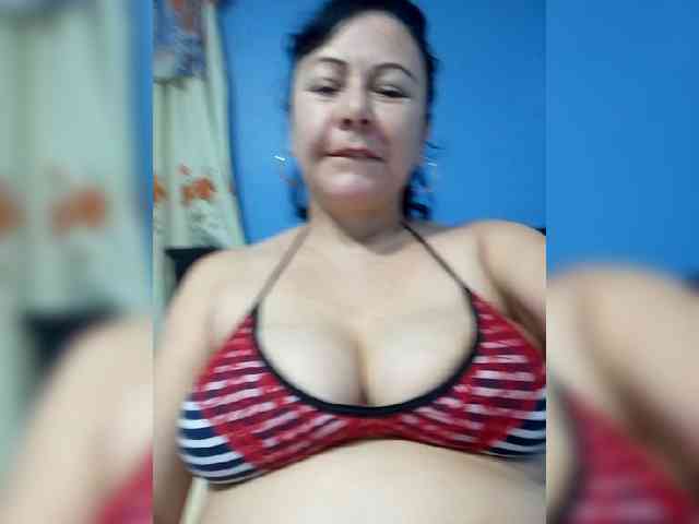 LilyBenet1 webcam