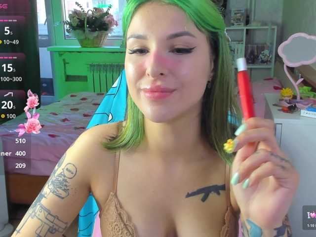 folinskaayaa live cam on BongaCams