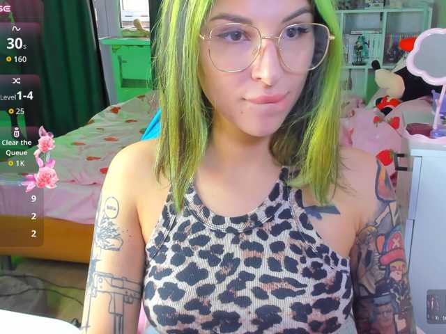 folinskaayaa live cam on BongaCams
