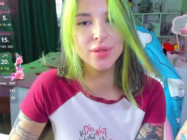 folinskaayaa live cam on BongaCams