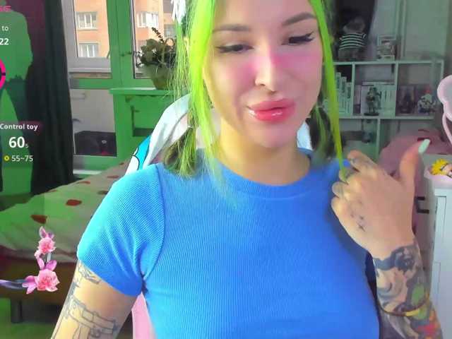 folinskaayaa live cam on BongaCams