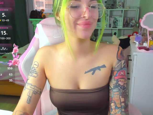folinskaayaa live cam on BongaCams
