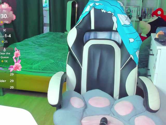 folinskaayaa live cam on BongaCams