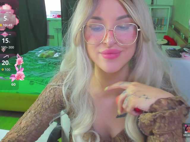folinskaayaa live webcam show