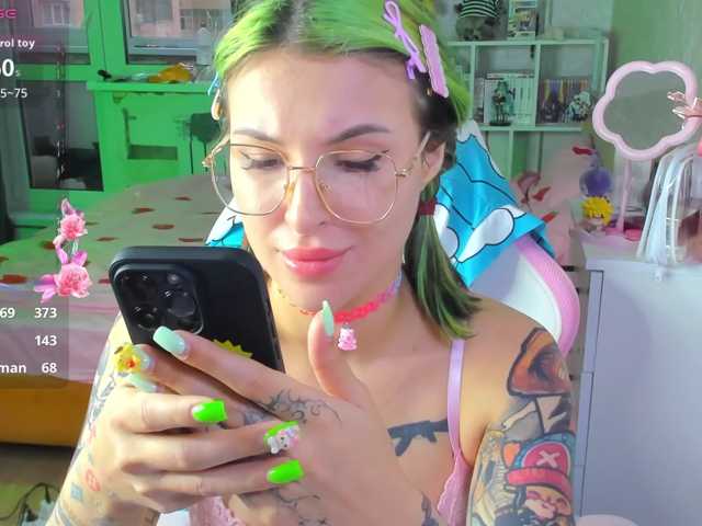 folinskaayaa, en vivo ahora en BongaCams