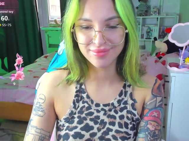 folinskaayaa live cam on BongaCams