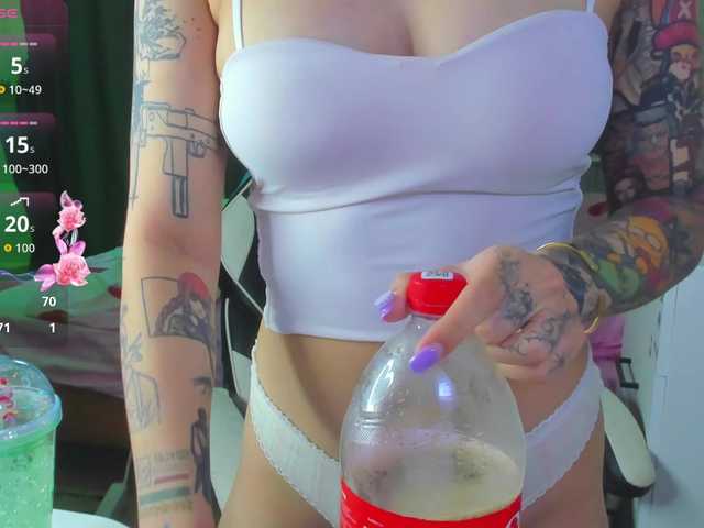 folinskaayaa live cam on BongaCams