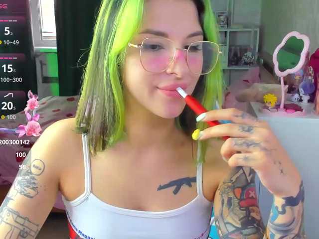folinskaayaa live cam on BongaCams