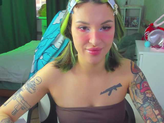 folinskaayaa live cam on BongaCams