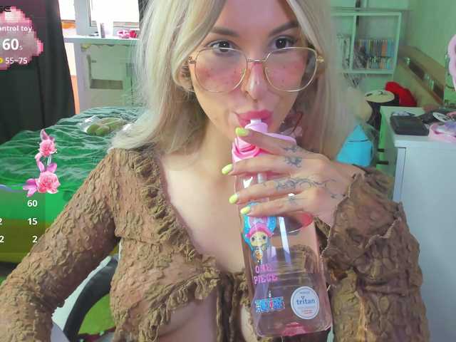 folinskaayaa live webcam show
