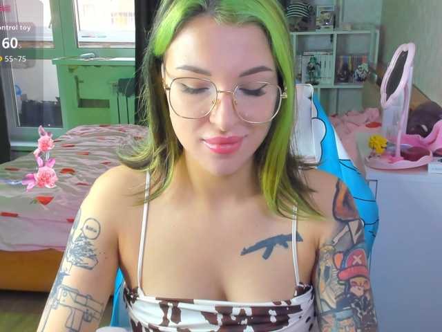 folinskaayaa, en vivo ahora en BongaCams