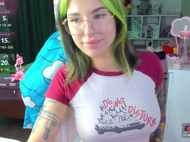 folinskaayaa live cam on BongaCams