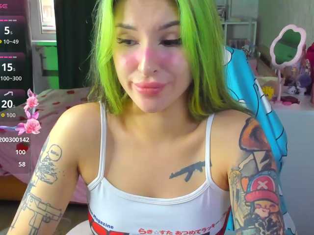 folinskaayaa live cam on BongaCams