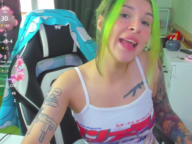 folinskaayaa live webcam show