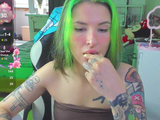 folinskaayaa live cam on BongaCams