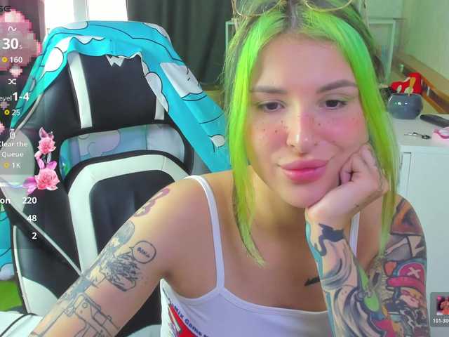 folinskaayaa live cam on BongaCams