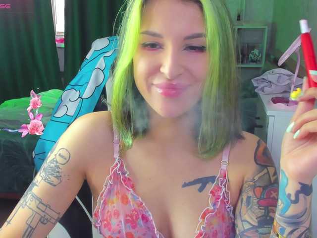 folinskaayaa live cam on BongaCams