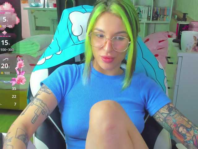 folinskaayaa live cam on BongaCams