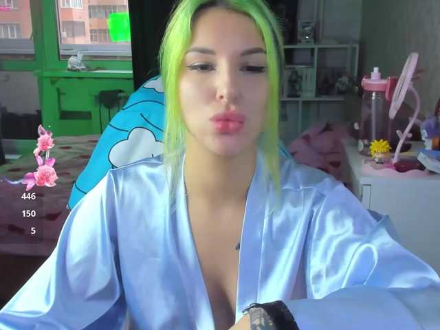 folinskaayaa, live now on BongaCams