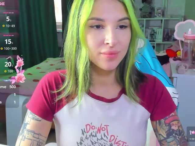 folinskaayaa live cam on BongaCams