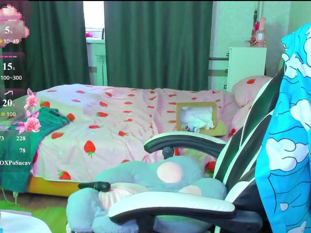 folinskaayaa live cam on BongaCams