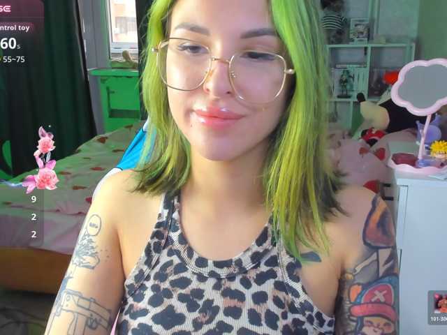 folinskaayaa live cam on BongaCams