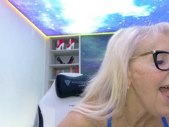 FitCougar live cam on BongaCams