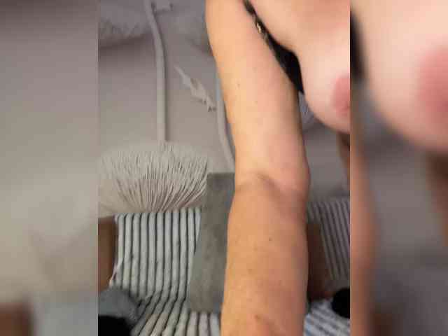 anyuta1212 Live Webcam on BongaCams