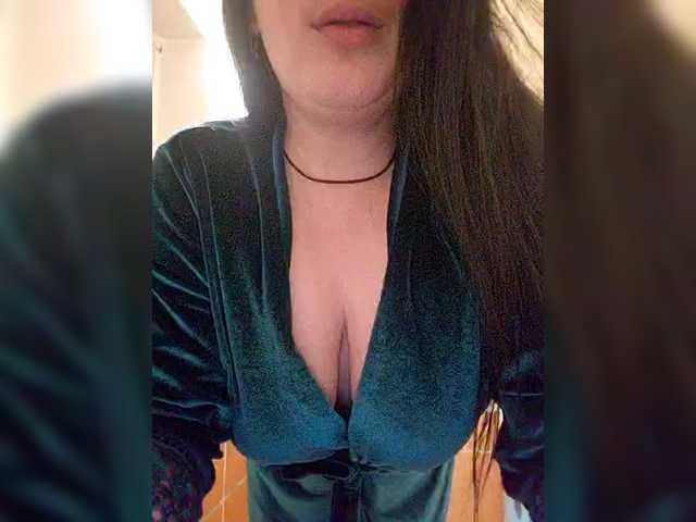 MalinkaSweety live cam on BongaCams