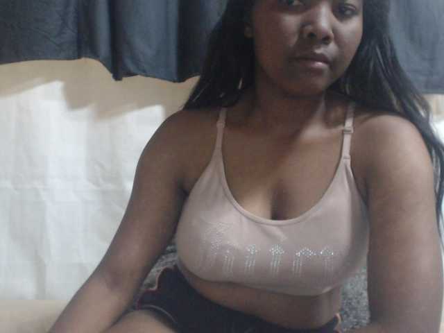 JustHotLove live cam preview