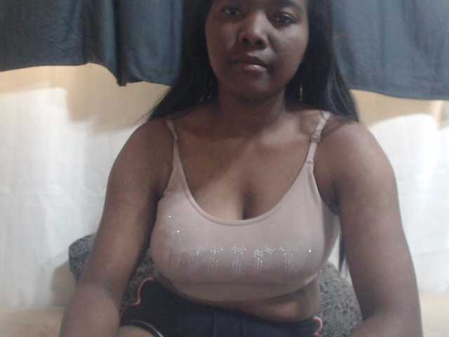 JustHotLove live cam preview