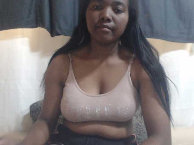JustHotLove live cam preview